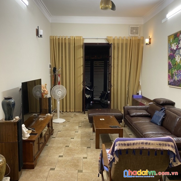 Bán nhà  bùi ngọc dương hai bà trưng 43m2, mt4m, 9.3 tỷ ô tô kinh doanh