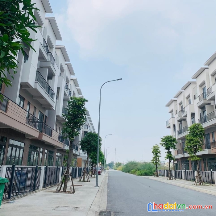 Shophouse 120m2 nhà 3 tầng, hoàn thiện đẹp mặt ngoài.