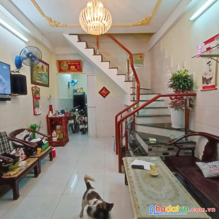 Chủ gấp bán nhà hẻm xe 7 chỗ bà hom - đúc btct giá chỉ 4 tỷ 300 triệu