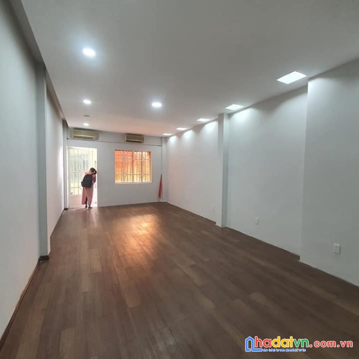 Nhà mặt tiền phan văn trị 120m 2 tang giá 22 tỷ