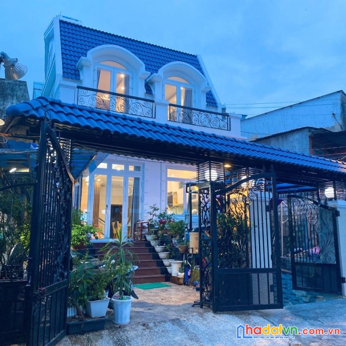 Bán villa mặt tiền đường mẫu tâm phường 5 đà lạt