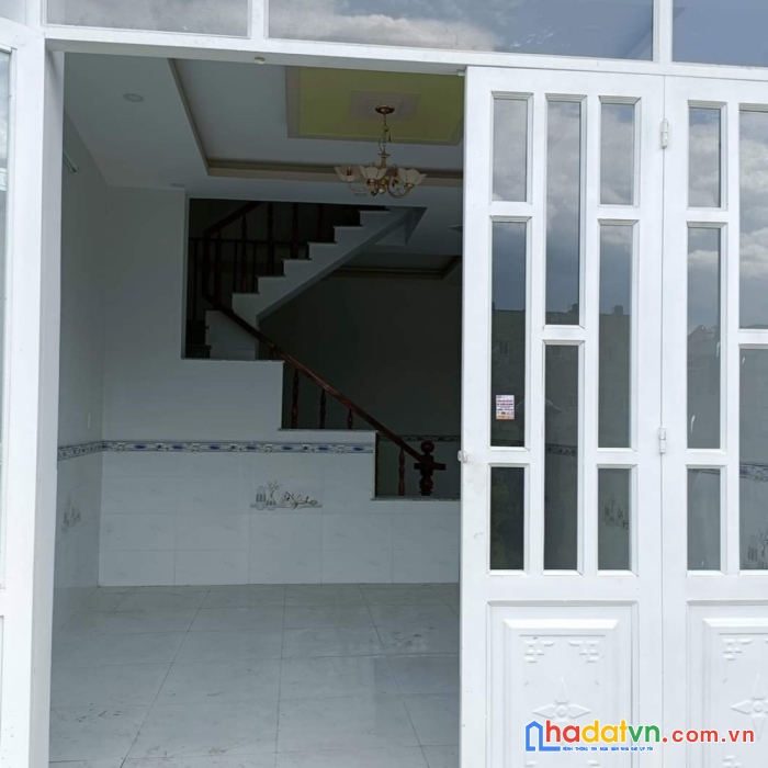 Hot hot cần bán gấp căn nhà đẹp toạ lạc tại mỹ hạnh nam đức hòa long an.