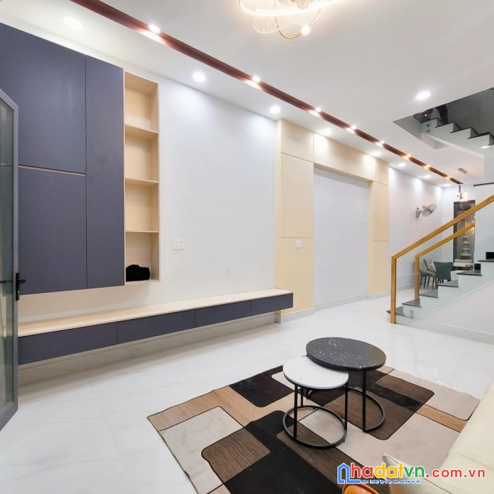 Bán gấp nhà hxh, 4t, 63m2, hà huy giáp, quận 12, chỉ 6 tỷ 700 triệu