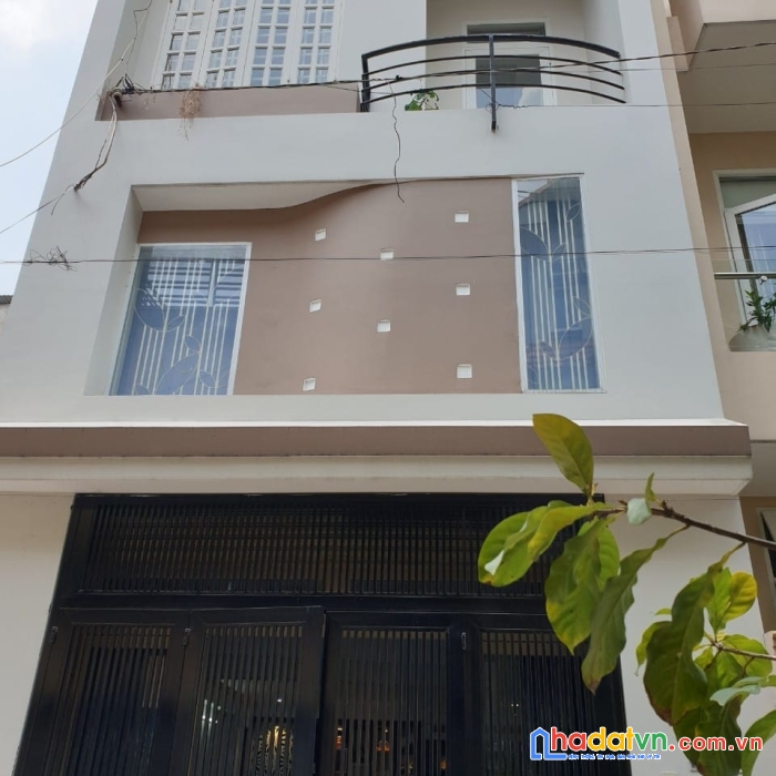 Nhà phan đăng lưu, 4 lầu, btct, nhỉnh 6 tỷ, 55m2.