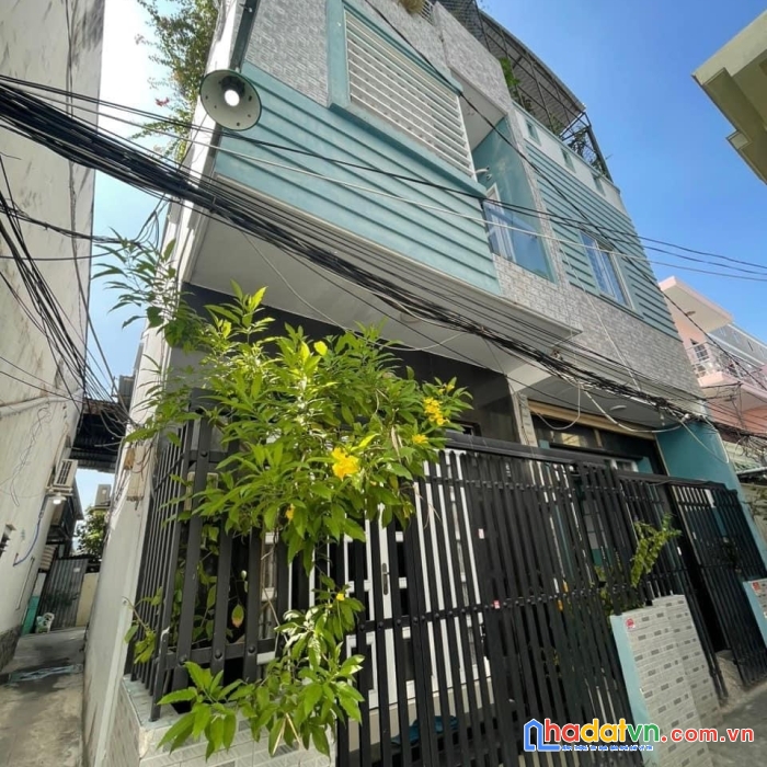 Bán gấp nhà đẹp đường số 53- 8.4x10m-  chỉ 8tỷ- tặng full nội thất gỗ quý - vị trí trung tâm quận