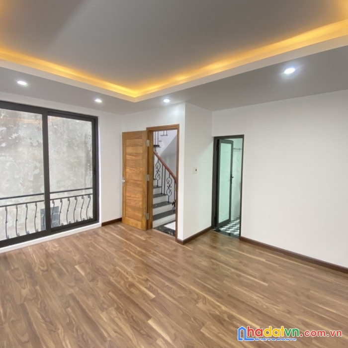 Nhà trường chinh, ở ngay, chục bước ô tô, thoáng sáng, giá sốc, 38m2, chỉ 3 tỷ