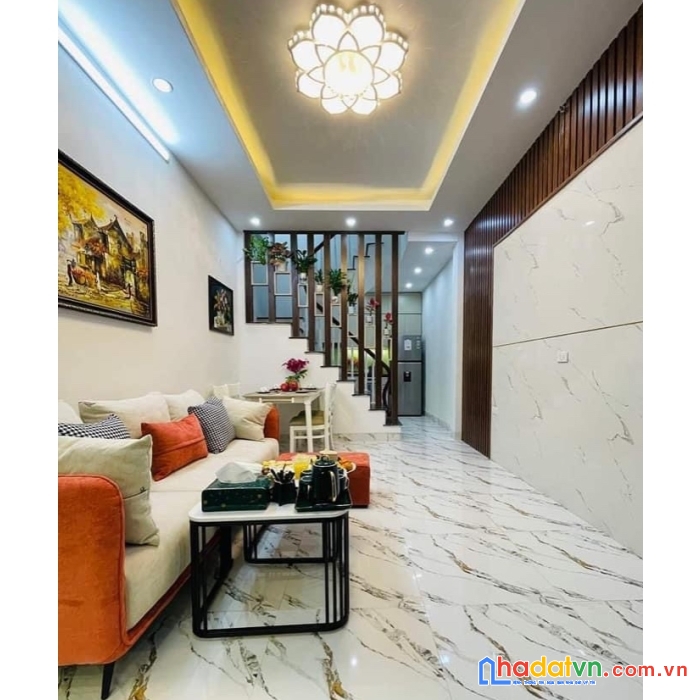Đống đa, bán kính 2km 10 trường đại học lớn, ở luôn, gần phố, chỉ 3.1 tỷ