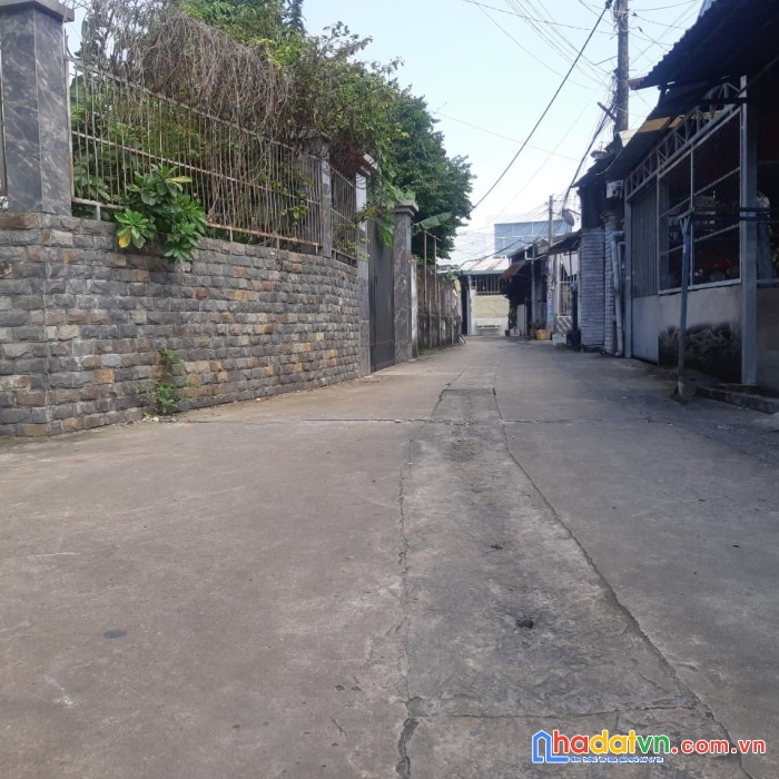 Bán 3 căn nhà c4 -15 x 17 -  chợ bà điểm - hóc môn  -nhỉnh 6 tỷ