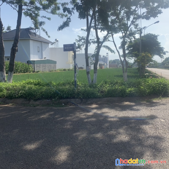 Chính chủ bán lô đất sổ hồng 345m2 sân bay liên khương
