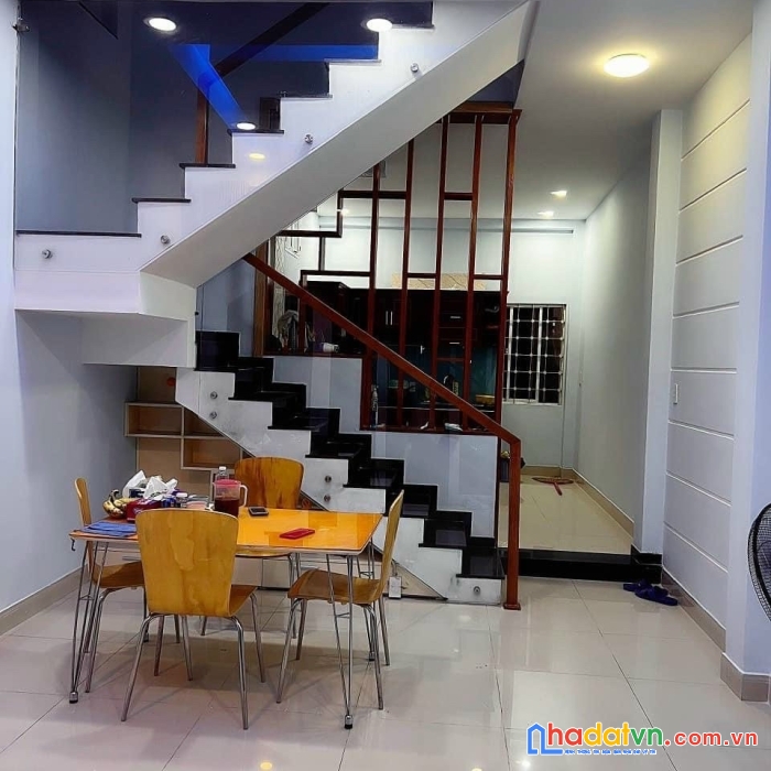 Nhà mặt tiền đào duy từ, vị trí cực đẹp, thông chợ pn, 4 tầng, nở hậu 45m2, 8.8 tỷ