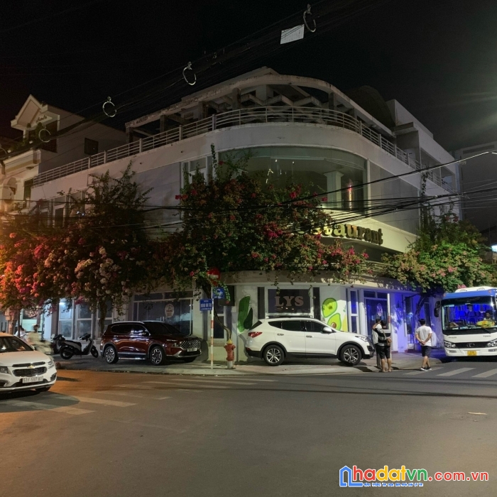 Cho thuê căn góc hoàng văn thụ - yết kiêu nha trang