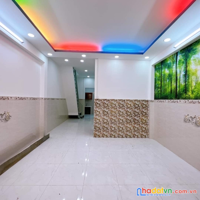 Bán nhà rẻ đẹp nguyễn tất thành  q4 ngang 4,49 x 13.5m - 2 tấm có 69 triệu m