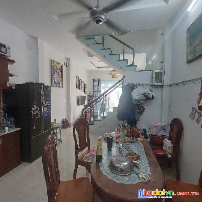 Bán nhà đẹp hxh 60m2 - sát mặt tiền đường lê trọng tấn -  tân phú -  giá nhỉnh 5 tỷ