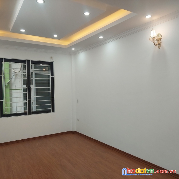 Chủ giảm chào gấp 300tr căn thanh nhàn, hoàng mai, 40m, 5t, kd, nhỉnh 5 tỷ.
