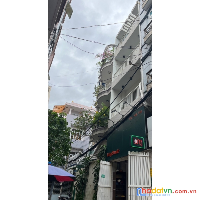 Chính chủ cần bán gấp căn nhà 4 tầng vị trí đắc địa tại quận 10-tp hcm