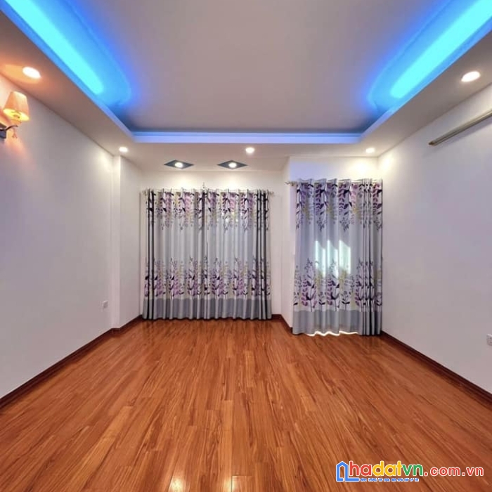 Bán nhà đẹp như ngọc trinh hồng mai hai bà trưng 25mx4 nhỉnh 2 tỷ.