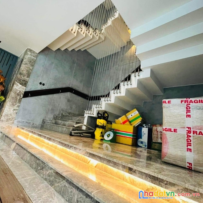Bán nhà hẻm 10m huỳnh văn bánh - lê văn sỹ, dt:5/6x18m, 4t- 5pn, 17.9 tỷ