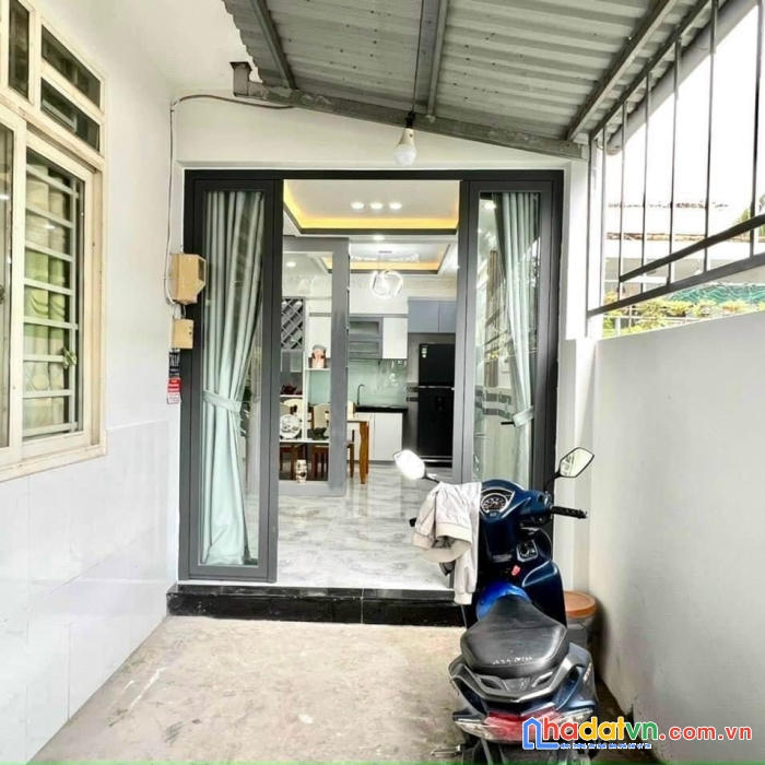 Bán nhà đẹp đón tết dương cát lợi nhà bè. dt 6x6.5. 3 tầng 3pn. nhỉnh 3 tỷ. sát hxh