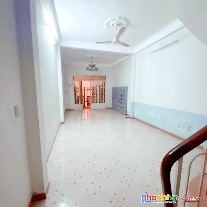 Nhà thuê nguyên căn hxh c3 phạm hùng - bình hưng - bình chánh