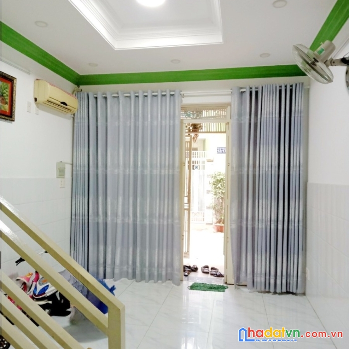 Nhà 3 tầng cho thuê hưng phú p10 q8 giá : 14 triệu / tháng