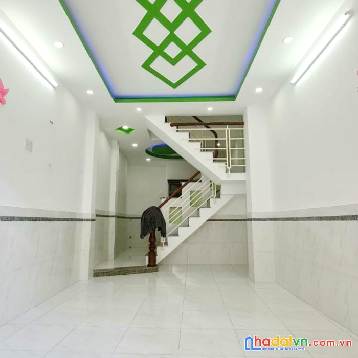 Nhà mới  hẻm 232 hưng phú 3 tầng p8 q8 giá 11 triệu/tháng