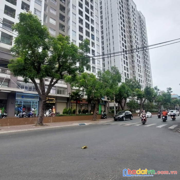 Tân phú, khu phân lô vip, đường nhựa 10m có lề, gần mt tô hiệu, ngã 4 hòa bình, sổ nở hậu tài lộc,