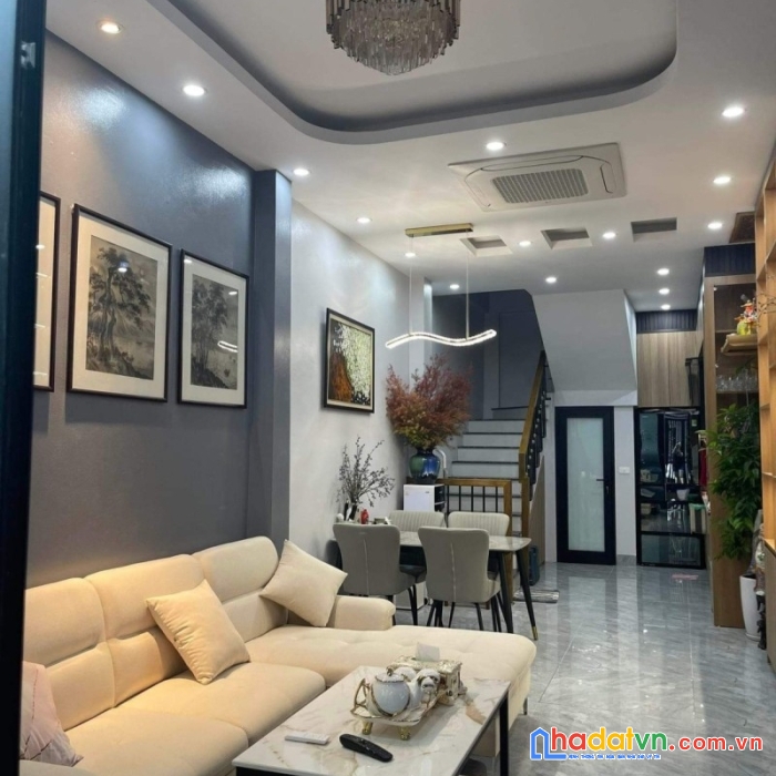 Bán nhà phố bà triệu, hai bà trưng, diện tích 40, xây 5 tầng, giá 9.3 tỷ