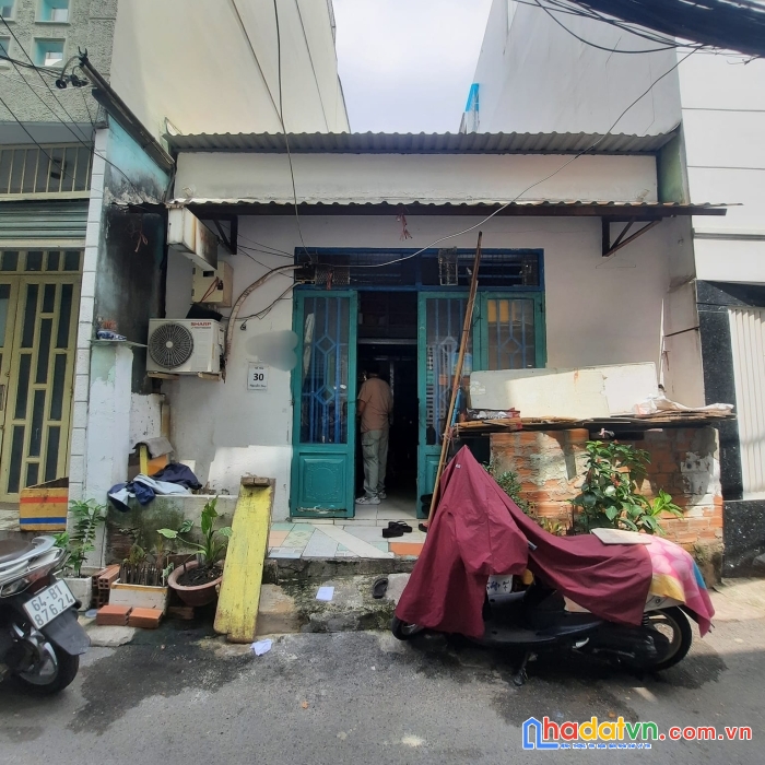 Nhà xô viết nghệ tĩnh, bình thạnh, 2 mặt hẻm xe hơi, sát quận 1