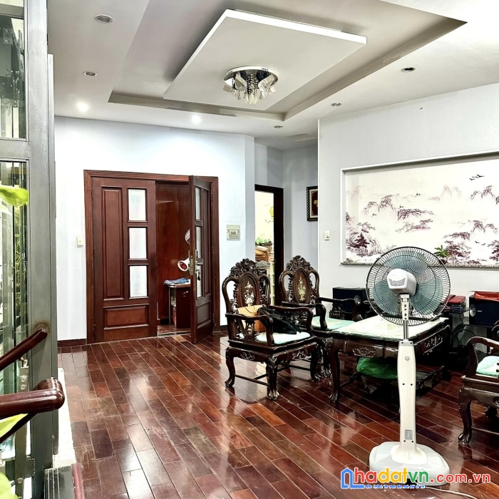 Biệt thự thảo điền danh tiếng sài gòn, 222m2, 3 tầng, nở hậu tài lộc, chỉ 35 tỷ