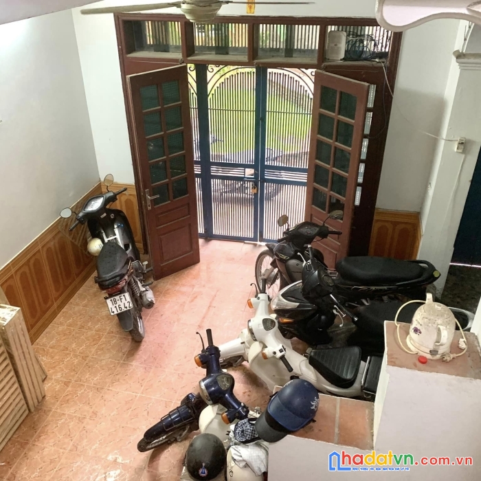 Giảm giá kịch sàn chỉ 3.5 tỷ nhà 4 tầng 50m2 kinh doanh cho thuê 12tr/th tại cầu giấy hồ tùng mậu