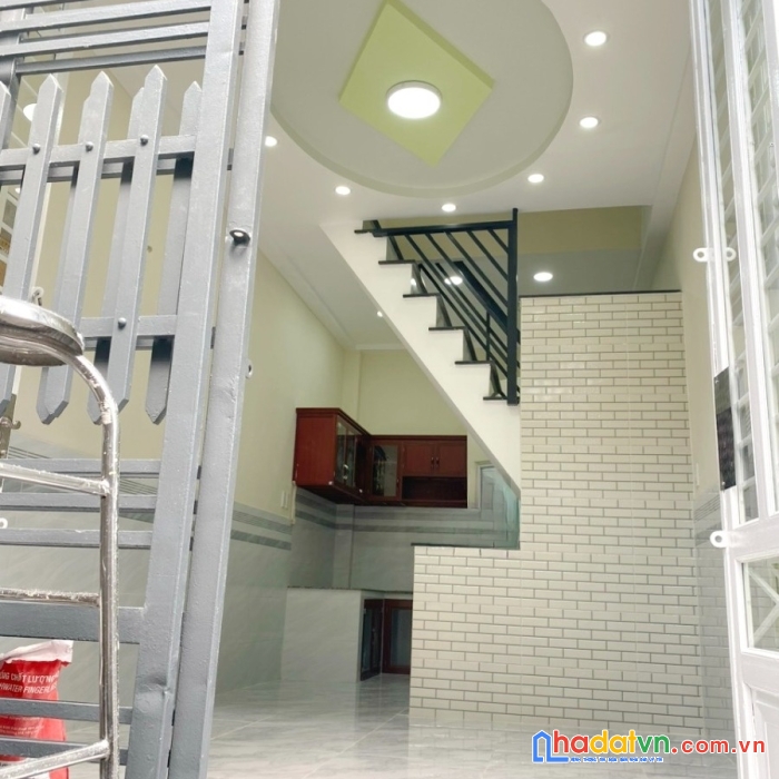 Nhà mới hẻm thông 326 bùi minh trực p6q8 giá : 2 tỷ 780 triệu