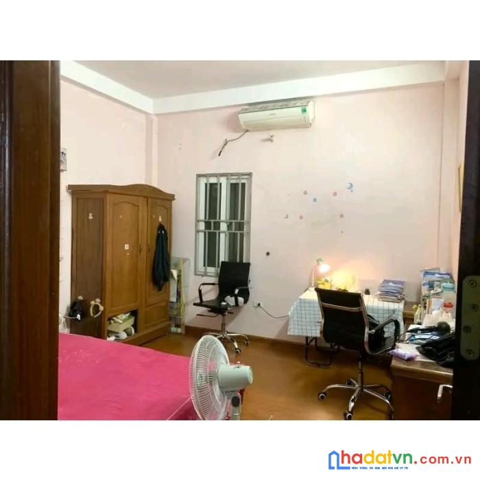 1.9tỷ có ngay nhà 4tầng 3ngủ- hà đông - ô tô đỗ cửa