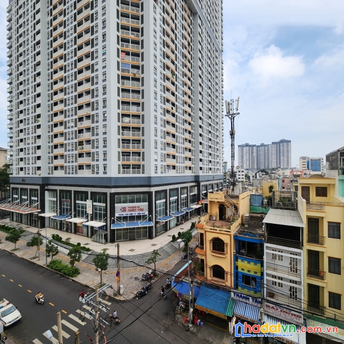 Quận 10, căn góc 68m2 cao ốc b nguyễn kim. giá 3 tỷ