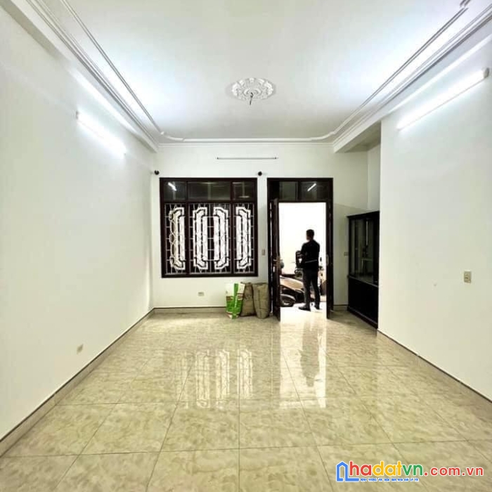 Cực phẩm  bán nhà trương định hai bà trưng 36mx3 chỉ 2.7 tỷ.