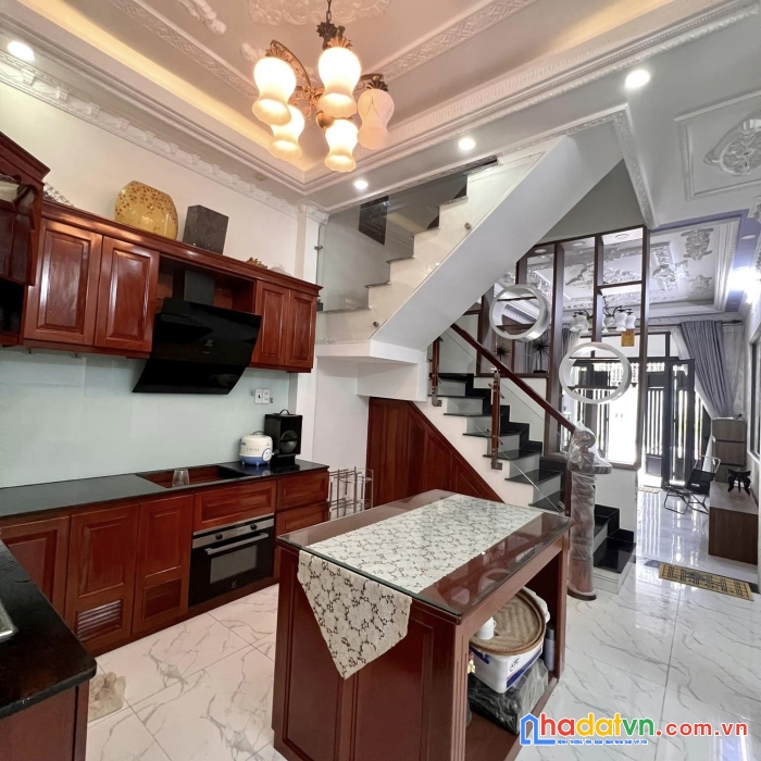 Nhà 4 tầng mt hẻm xe tải đường lê văn lương, quận 7, dt 56m2, 5pn chỉ 9 tỷ hơn xíu