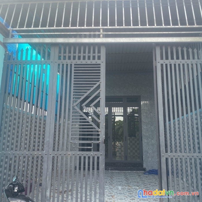 Nhà 2 mặt tiền, diện tích lớn 5x28 sổ riêng, đường oto, chưa đến 2 tỷ