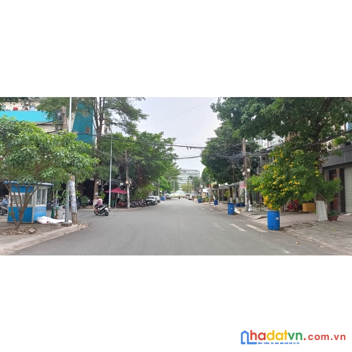 Bình tân,  mặt tiền kinh doanh, sát vách đs7, tên lửa, aeon mall, ngang hiếm 5m, sổ vuông vức, nhà