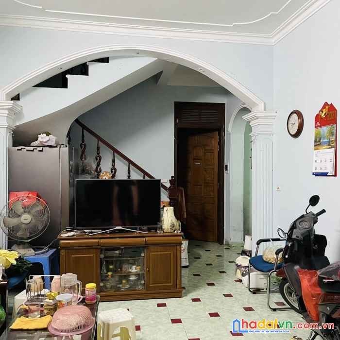 Giảm chào tụt quần phố khương đình 34m 4 tầng mặt tiền 3.6m ngõ thông gần ô tô nhỉnh 3 tỷ