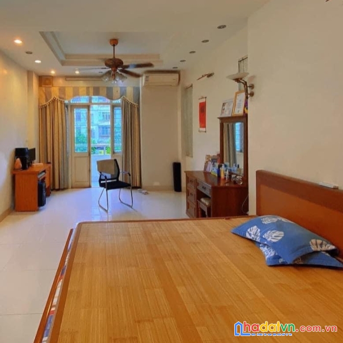 Bán gấp trước tết 2023, nhà ngã tư sở, 2 thoáng, ô tô, kinh doanh, còn 3.35 tỷ