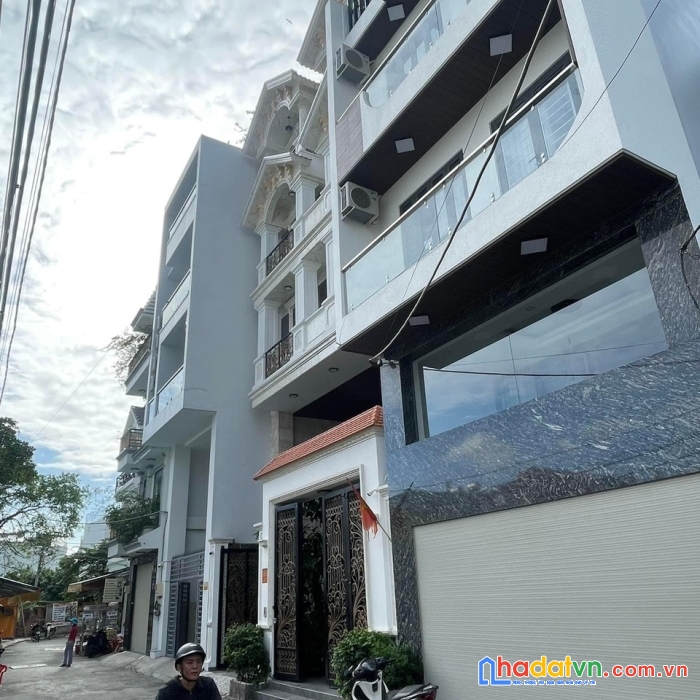 Chủ ngộp bank bán nhà đẹp 5 tầng. sát mt huỳnh tấn phát quận 7. dt 5.5x14. nhỉnh 12 tỷ. sh hoàn