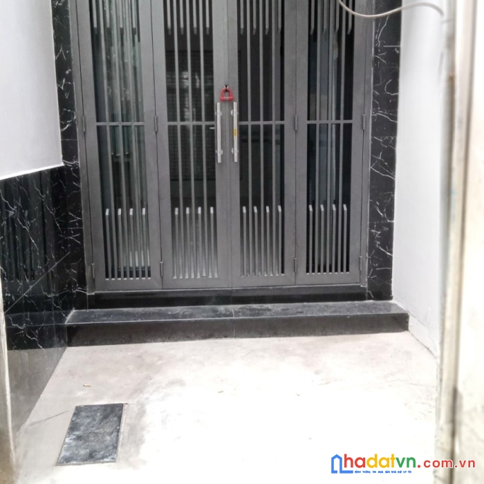 Nhà bán mới, đẹp hẻm 100 bùi minh trực p5q8 giá : 3 tỷ 680 triệu