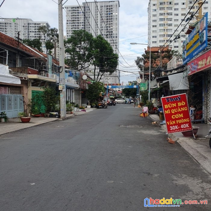 Bán nhà rẻ hẻm xe tải dt 36m- 2 tấm bến vân đồn q4 cách q1,q2 100 m