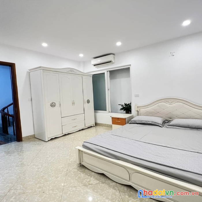 Bán nhà bạch mai. mặt ngõ ba gác - lô góc . 34m x 4 tầng, 3.35 tỷ có thương lượng