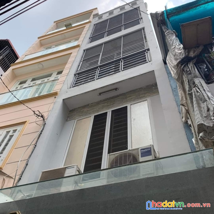 Bán nhà đoàn văn bơ, gần đường hoàng diệu, 5 tầng, hoàn công đủ, 27m2 chỉ 4 tỷ 3