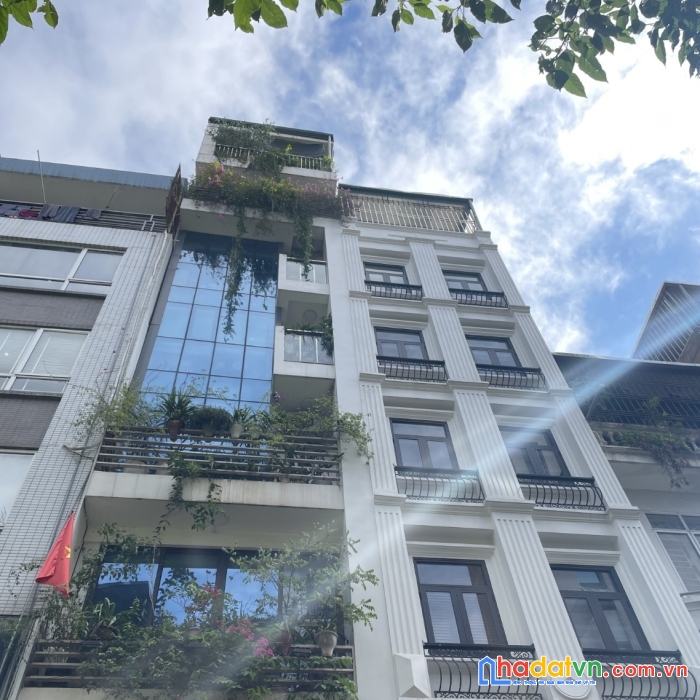 Bán tòa nhà mới 7 tầng phố đỗ quang, diện tích 94m2, mặt tiền 7,5m, ô tô, thang máy, kinh doanh,