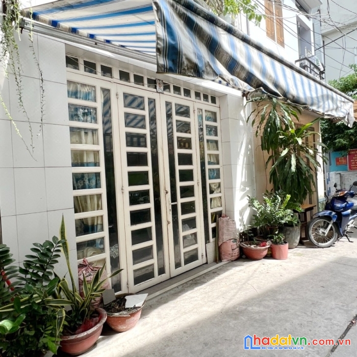 Nhà 2 tầng hẻm 4m đường âu dương lân p3q8 giá : 4.65 tỷ tl