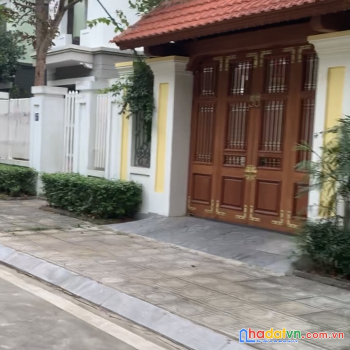 Ngộp , cần bán gấp biệt thự cao cấp khu glenxico view công viên gần thiên đường bảo sơn, aone,