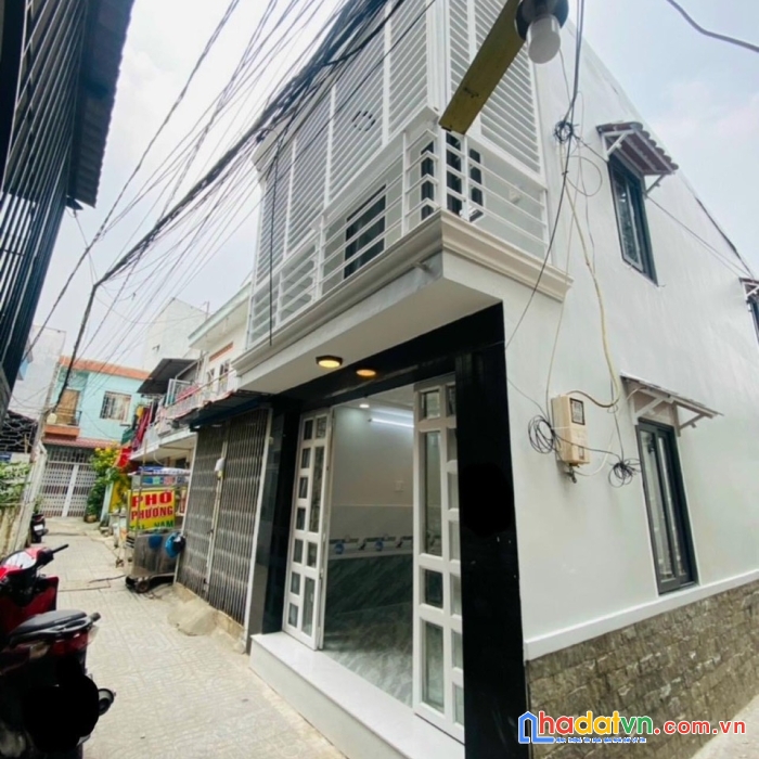Bán nhà đẹp nguyễn thị thập quận 7. dt 28m2. 2 tầng 2pn. nhỉnh 3 tỷ. shr