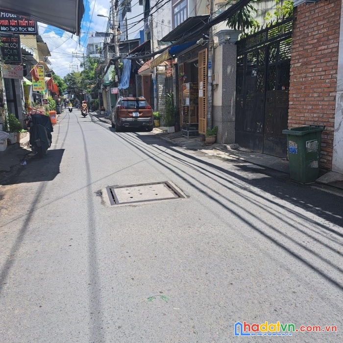 Bán nhà hxh nguyễn thị thập quận 7. dt 4.6x11. 4 tầng 4pn. nhỉnh 7 tỷ. shr-btct-nhà mới ở ngay