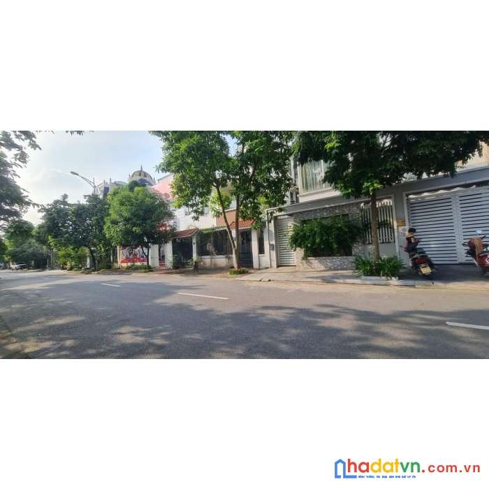Bán nhà phố lâm hạ, khu vip long biên, phân lô 3 làn ô tô tránh nhau, 7 tầng thang máy.